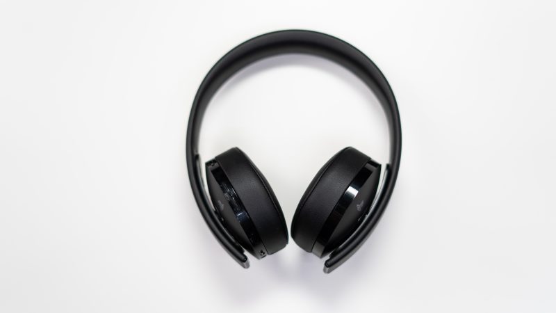 Zijn noise-cancelling koptelefoons schadelijk voor je gehoor?